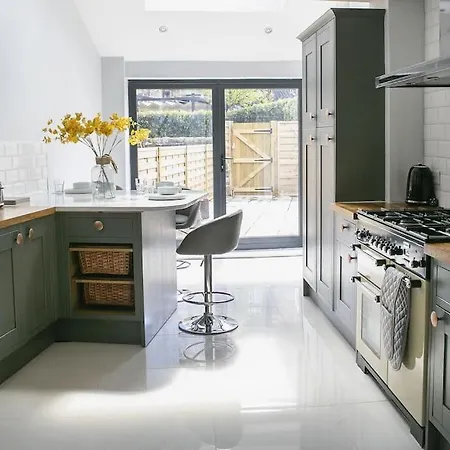 St Magnus House, Fabulous Town House *