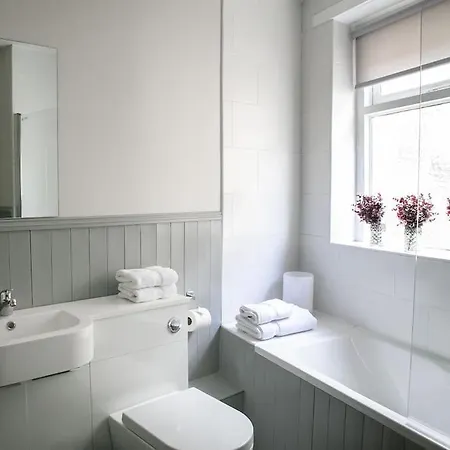 St Magnus House, Fabulous Town House * Harrogate