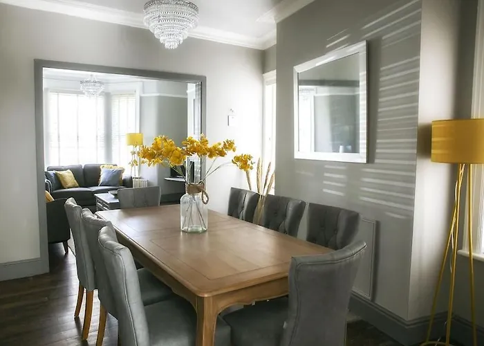 Nyaraló St Magnus House, Fabulous Town House *